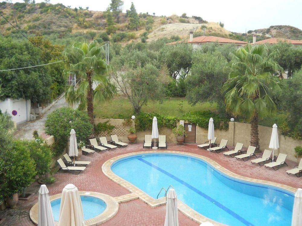 Hotel de apartamente Aloni Pefkochori