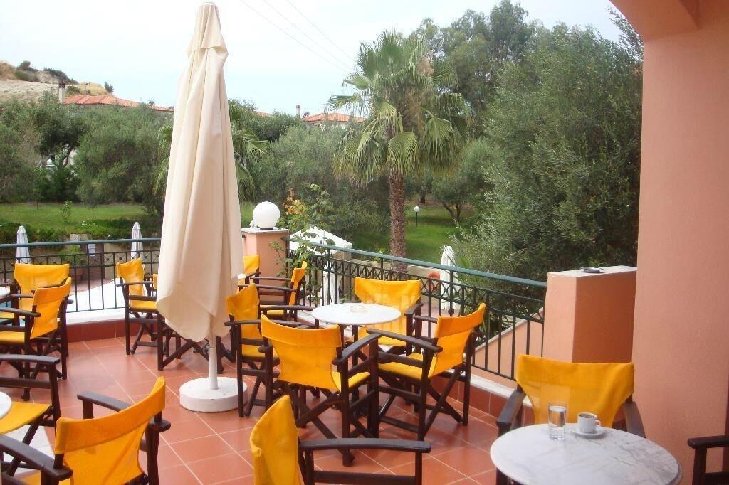 Aloni Aparthotel