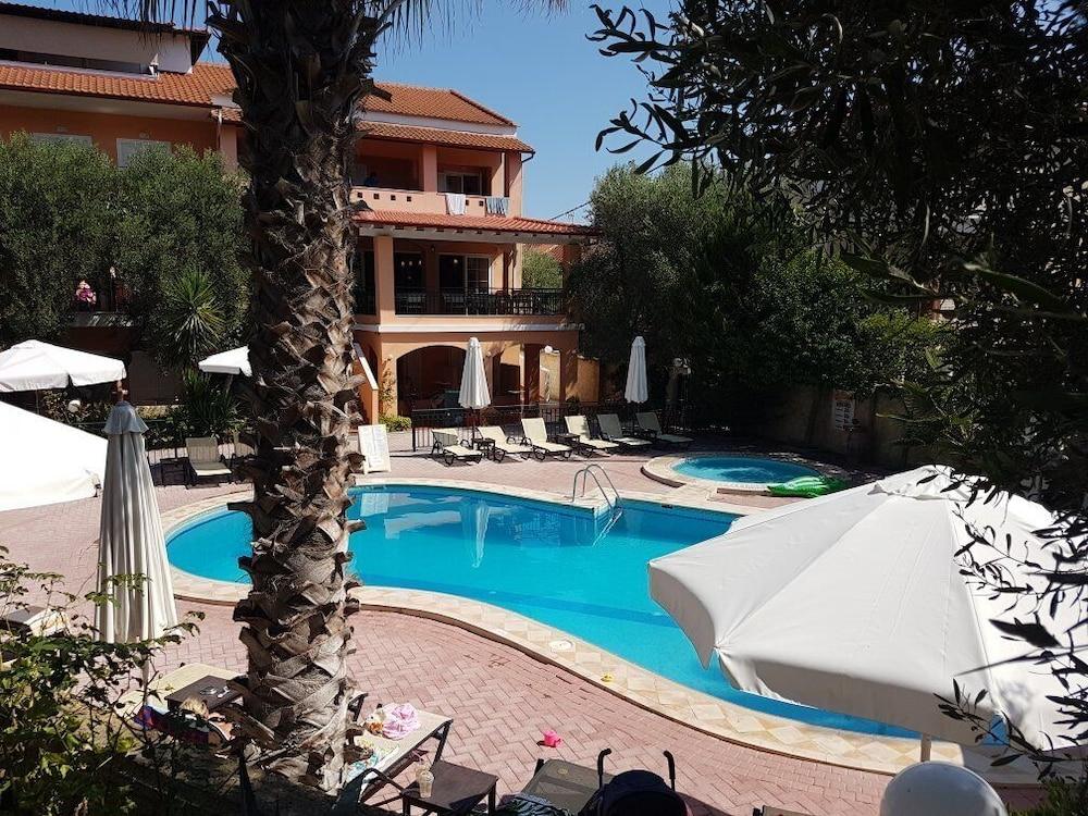 Aparthotel Aloni