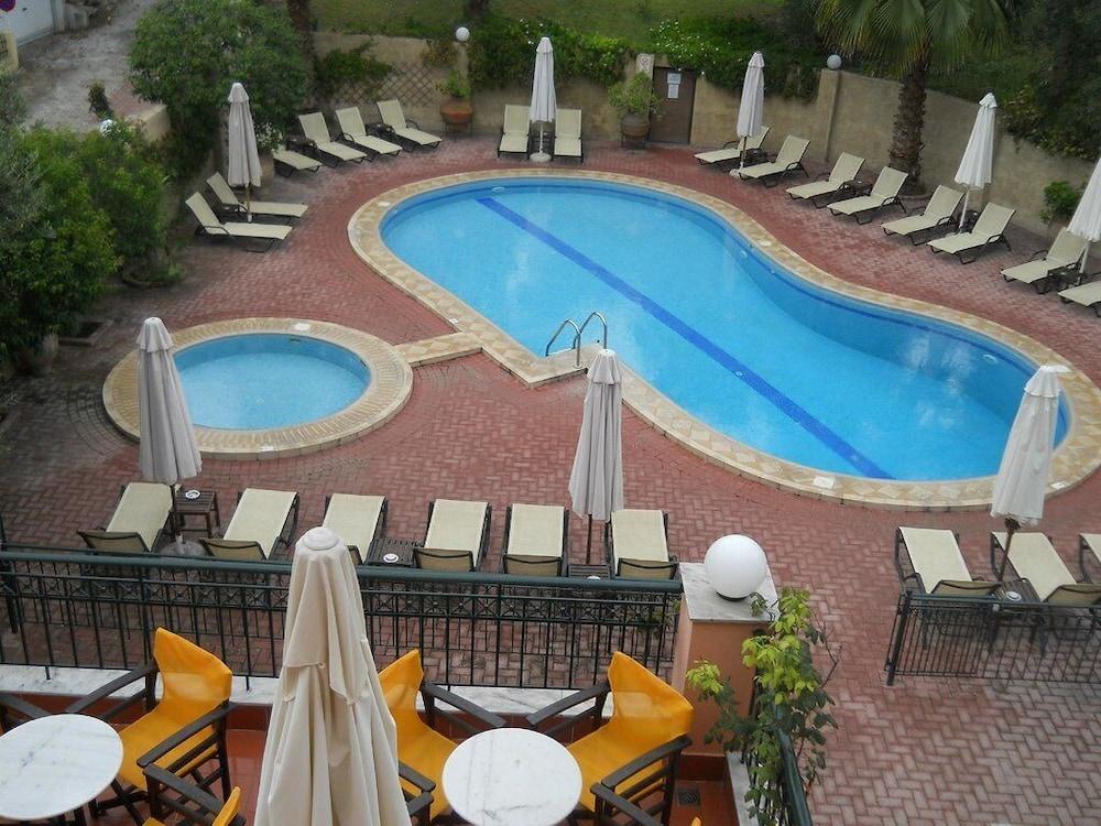 Aparthotel Aloni