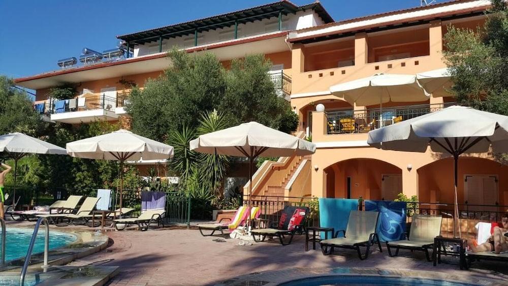 Aloni Aparthotel Pefkochori